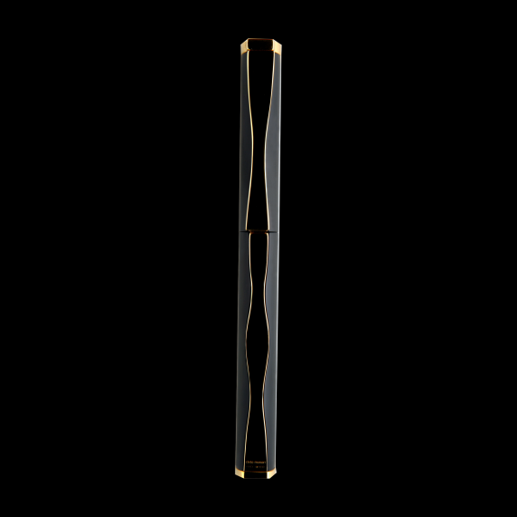 Fountain Pen by Tyo Ito